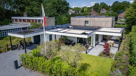 2A17A761-2672-4B8A-9324-88129D073F3B