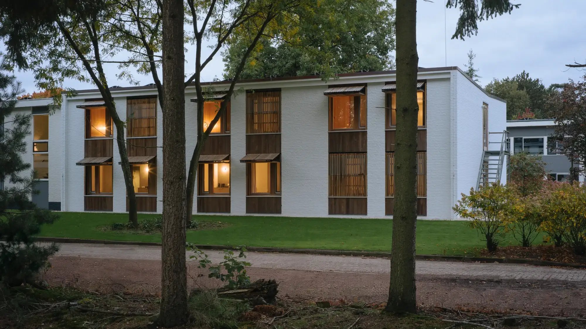 Houten vouwhefluiken | Artino