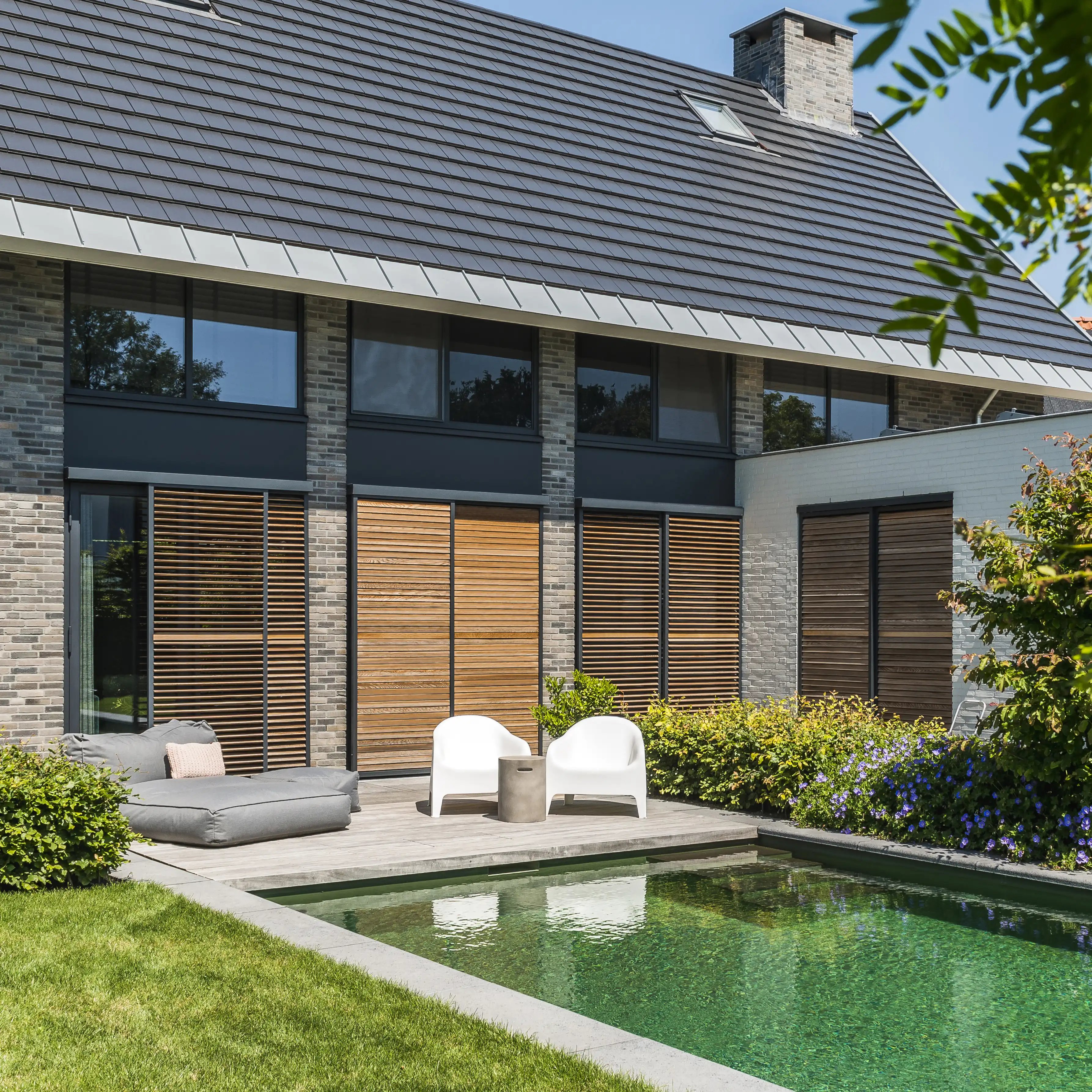 Zonwering shutters buiten | Artino